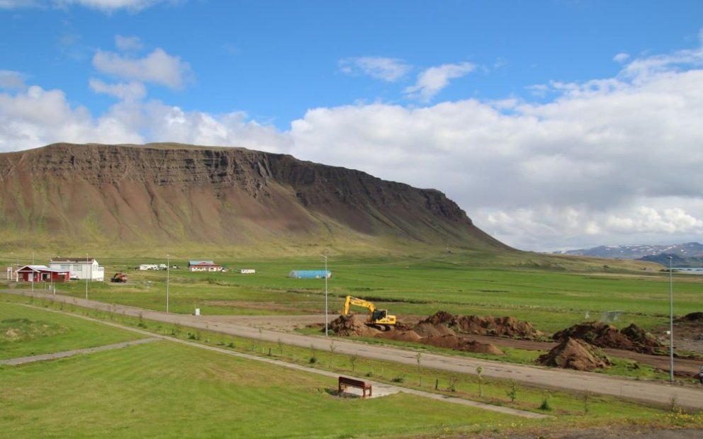 Grunnur nýja hússins við Hellisbraut